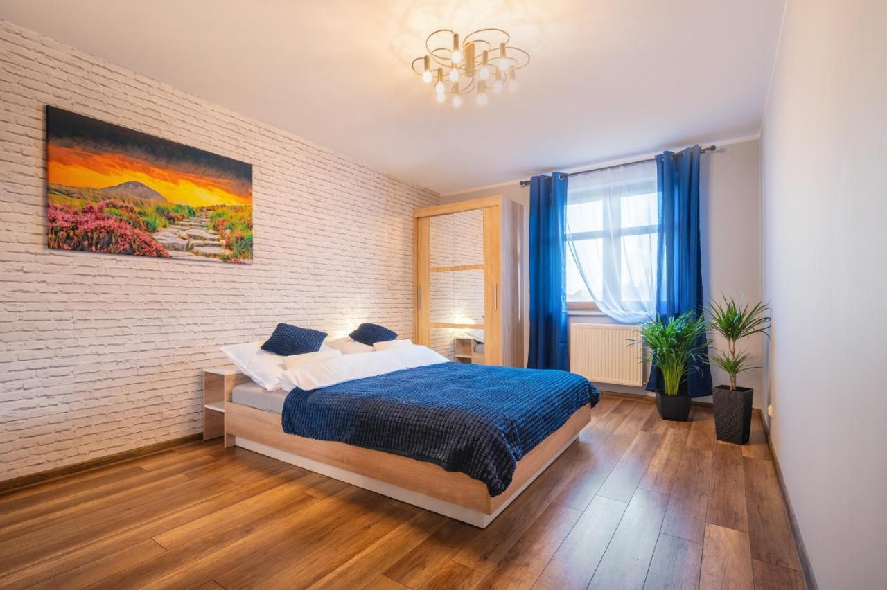 Апартаменти Apartament Gorna Na 5 Єленя-Ґура Екстер'єр фото