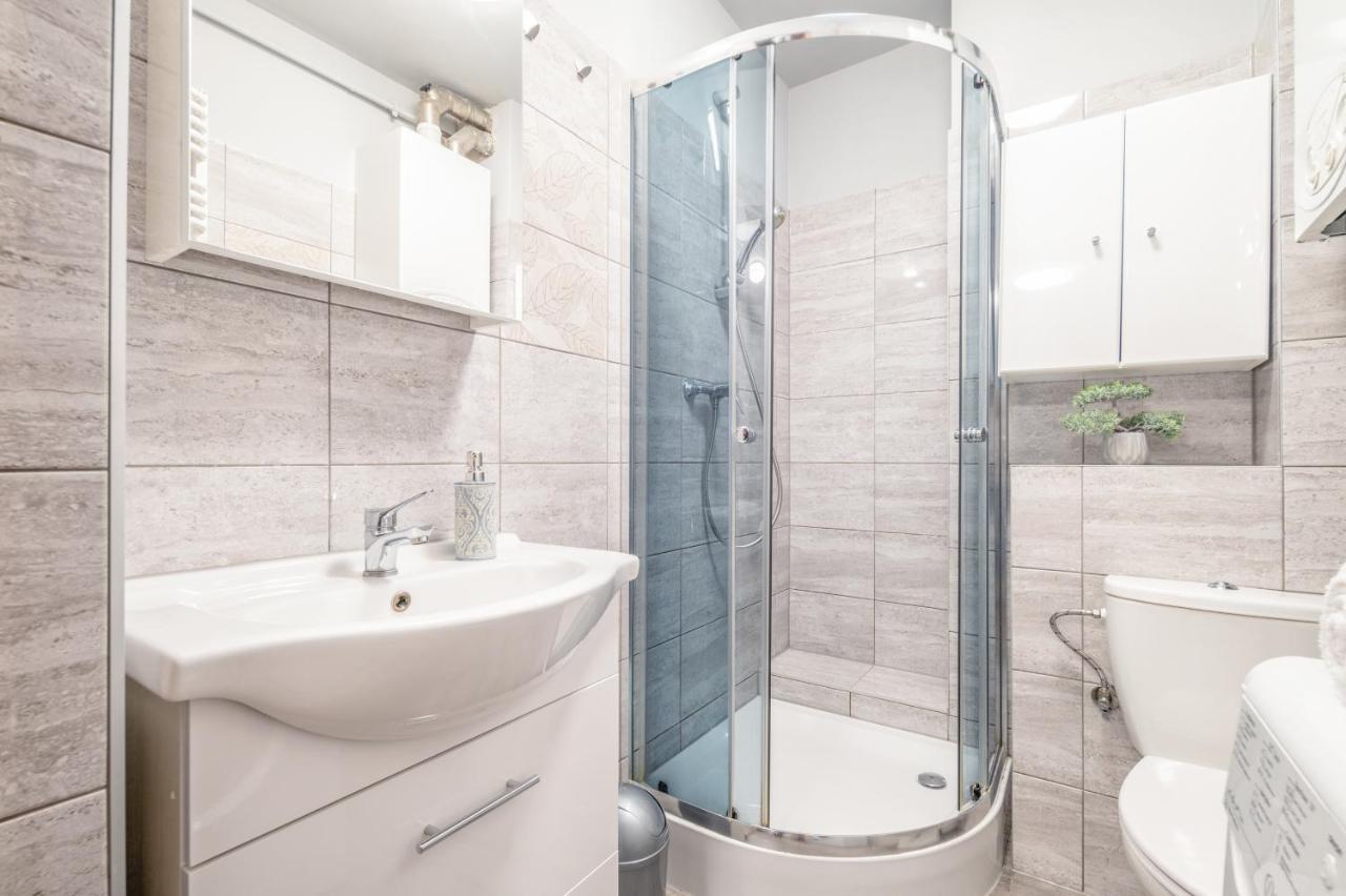 Апартаменти Apartament Gorna Na 5 Єленя-Ґура Екстер'єр фото